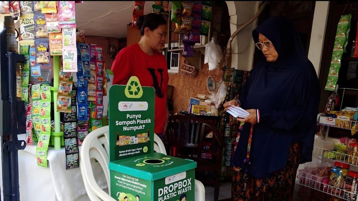Start Living Greener, Check Out How to Recycle Plastic Waste at Home