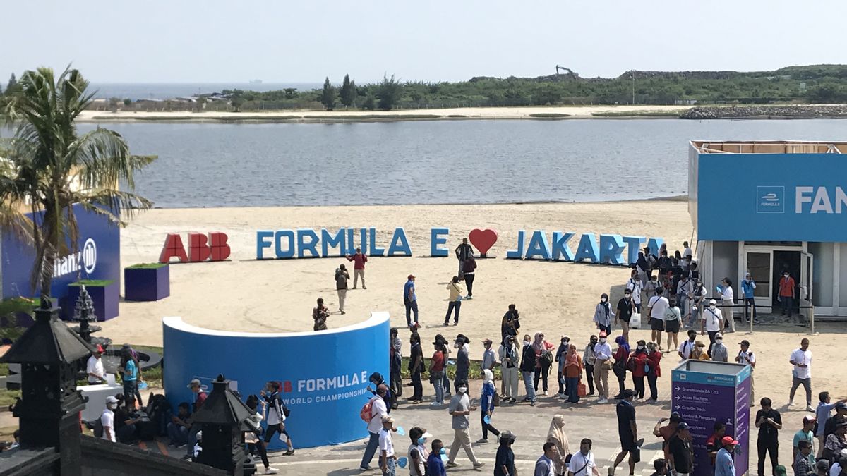 Don't Just Sit In The Tribune, Enjoy Instagramable Photo Spots At The Formula E Location To Be More Awesome