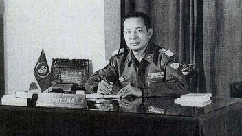 Histoire De La Nation écrite Dans La Version De Suharto