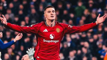 벤자민 세스코의 에버튼 골로 맨체스터 유나이티드, 4강 진출
Manchester United back into the top four after Benjamin Sesko's goal against Everton   