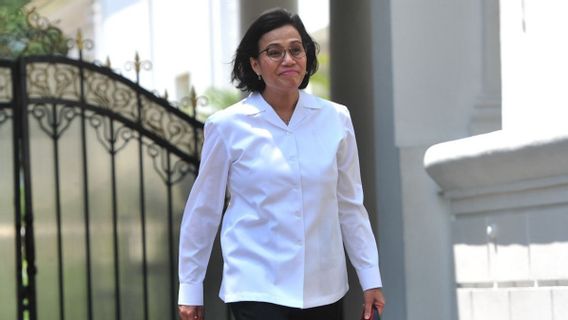 Sri Mulyani Mentioned that COVID-19 Medical Workers Will Get the 13th Salary