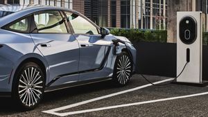 Lexus ES 2026 Hadir dengan Varian Listrik Pertama dan Desain Lebih Modern