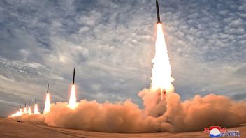 北朝鮮が短距離弾道ミサイルを東海に向けて発射