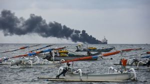 Pertamina Usut Penyebab Terbakarnya Kapal MT Kristina di Perairan Barat Lombok