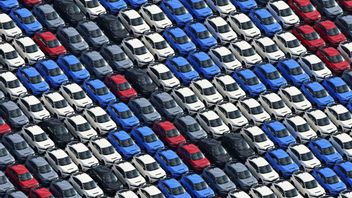 Japan Trade Deficit 5 Years in a Row, US Tariffs Hit Car Exports