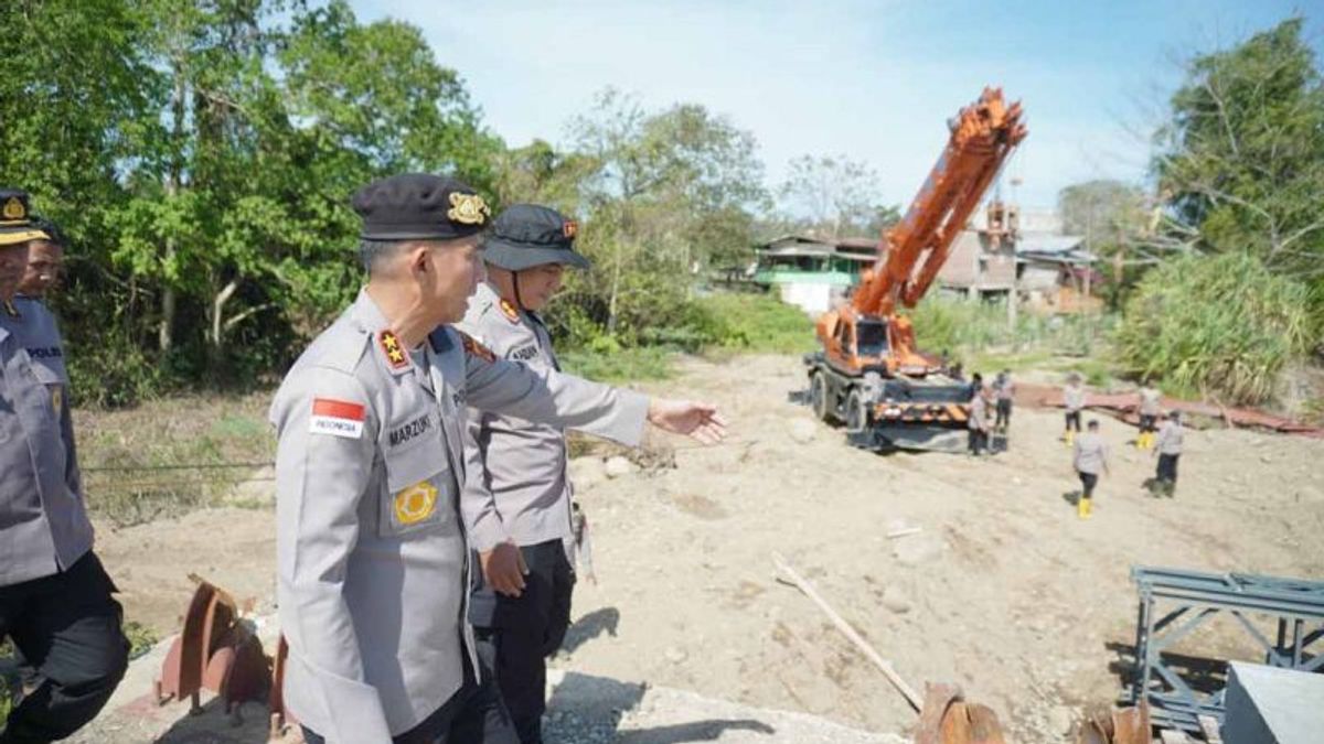 La police d'Aceh accélère la construction d'un pont pour accéder à 7 000 habitants