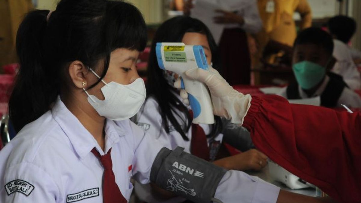 Kemendikbudristek Dorong Tenaga Pendidik dan Warga Sekolah Jalani Vaksinasi Booster Cegah Risiko COVID- 19 Saat PTM