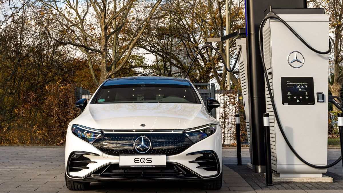 Mercedes-Benz ouvre son premier centre de recharge en Europe