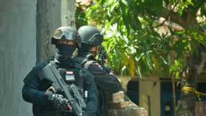 Densus 88 Tangkap 9 Tersangka Teroris JI di Jawa Tengah, Sita 6 Senpi Hingga Ratusan Amunisi