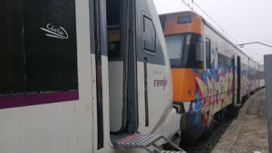 Kereta Penuh Penumpang Tabrakan di Stasiun Spanyol, 155 Orang Terluka