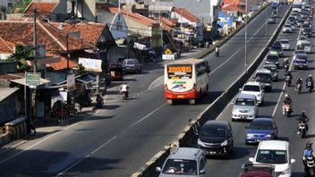 跨爪哇的一条收费公路,雅加达 - 井里汶交通通过潘图拉转移