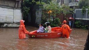 Kali Krukut Meluap, 4 RT di Cilandak Banjir Hingga 1,5 Meter