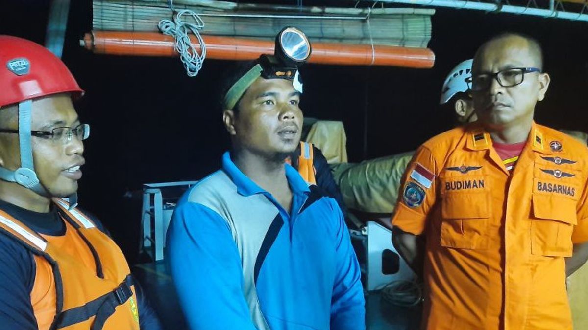 Basarnas Evakuasi Nelayan Korban Kecelakaan di Laut Natuna