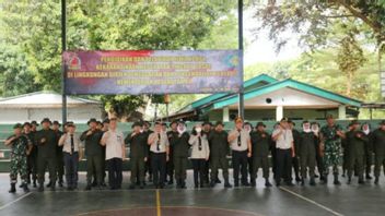 وزارة الصحة تتعاون مع الجيش الإندونيسي للكشف عن الأمراض المعدية عند مدخل البلاد