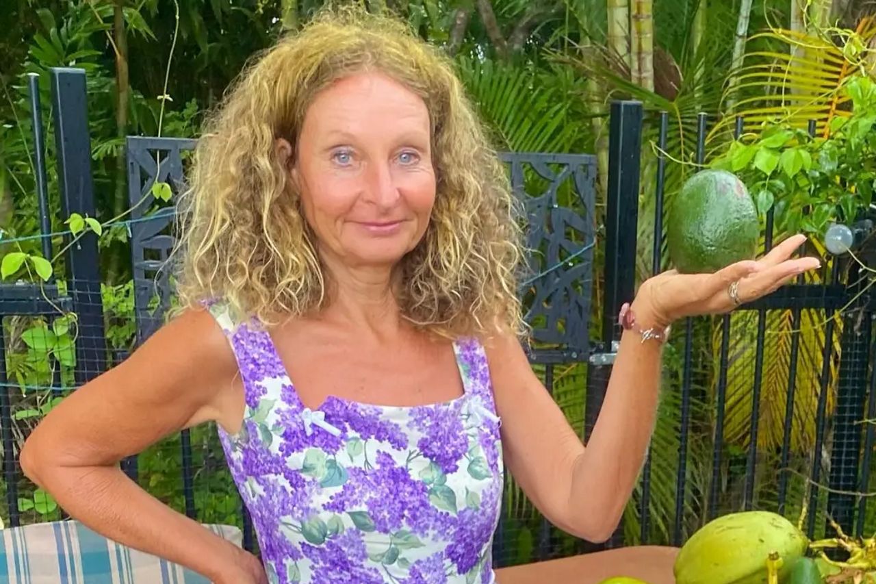 Feel The Khasiatya, Wanita Ini Hanya Makan Buah Selama 33 Tahun Terakhir