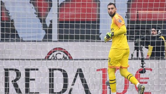 Kiper AC Milan Donnarumma Positif COVID-19