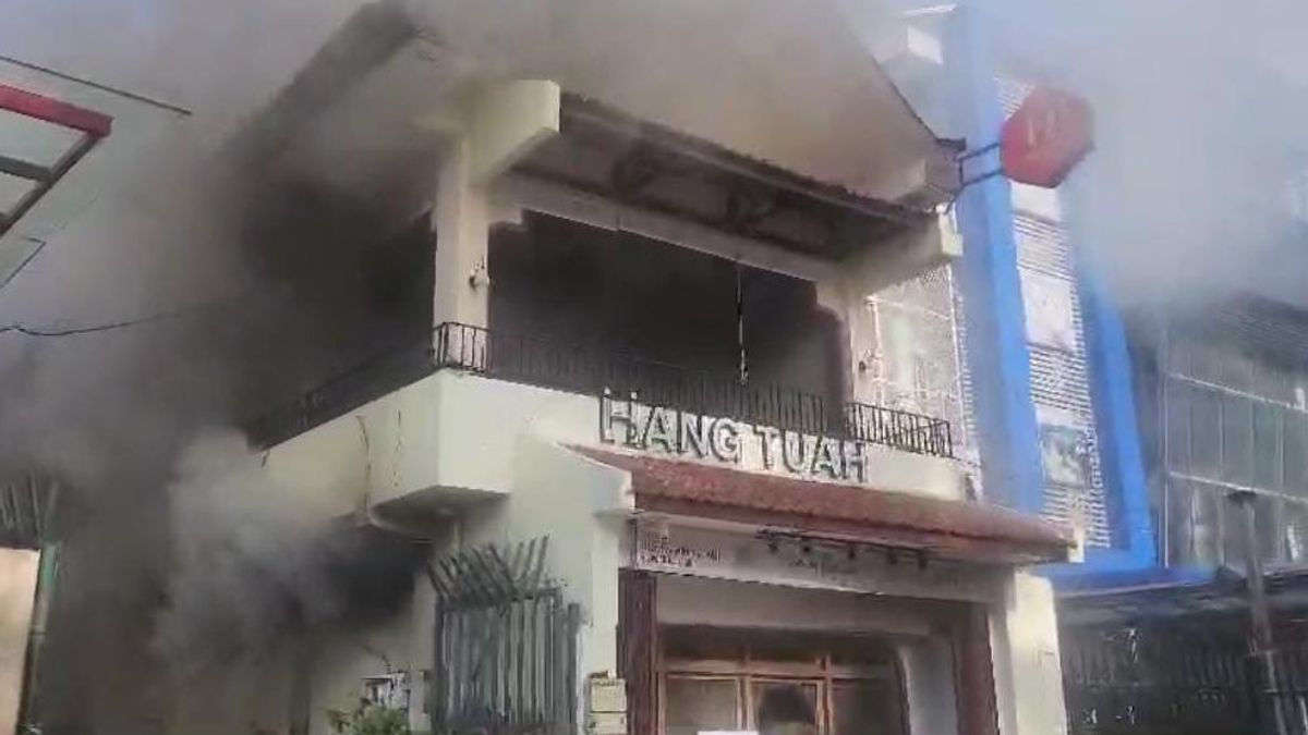 غاز بوكور، مقهى هانغ تواه بيسينونغان يحترق