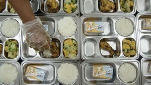 Pemerintah Berkukuh Distribusikan MBG saat Libur Sekolah Hanya karena Kepentingan Kroni