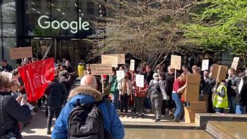 Hundreds Of Google Employees In London Protest Over Dismissal Of Workers