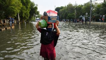 北ジャカルタ、洪水に対処するためのゲンセットとソーラーパネルを準備