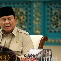 Presiden Prabowo Tekan Bansos, THR, dan Bonus Ojol Cair Tepat Waktu Jelang Lebaran