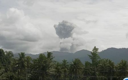 Gunung Dukono di Halmahera Utara Erupsi, Masyarakat Diminta Waspada