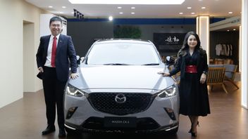 新型マツダCX-3キュロおよびプロオートエクセはGIIAS2025で発表され、注目を集める象徴的なクロスオーバー