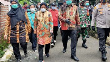 Jakarta Gouvernement Provincial Perd La Trace Des Charognards Ont Hp Que Risma Trouvé à Thamrin