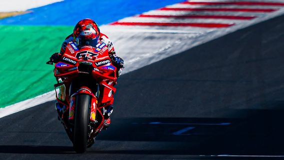 Japanese MotoGP FP1 Results 2025: Bagnaia Fastest, Beat Martin