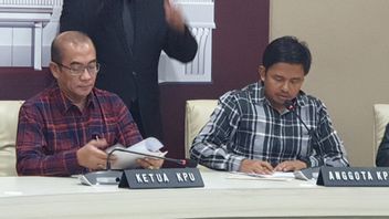 Kas Asusila, le président de la KPU, Hasyim Asy’ari, licencié DKPP