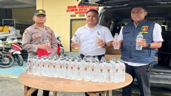 Polres Sampang Gagalkan Penyelundupan 250 Botol Arak Bali dari Sumenep