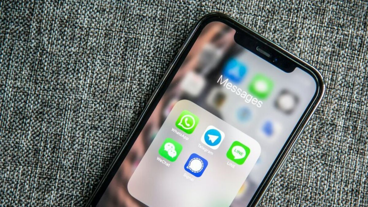 Mudah! Begini Cara Membuat Tulisan Berwarna di WhatsApp Tanpa Aplikasi