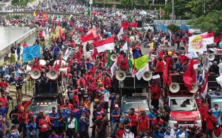 Perwakilan Massa Buruh Tak Puas Meski Ditemui Staf KSP