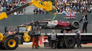 Zhou Guanyu Alami Kecelakaan, Grand Prix Inggris Terhenti Sementara