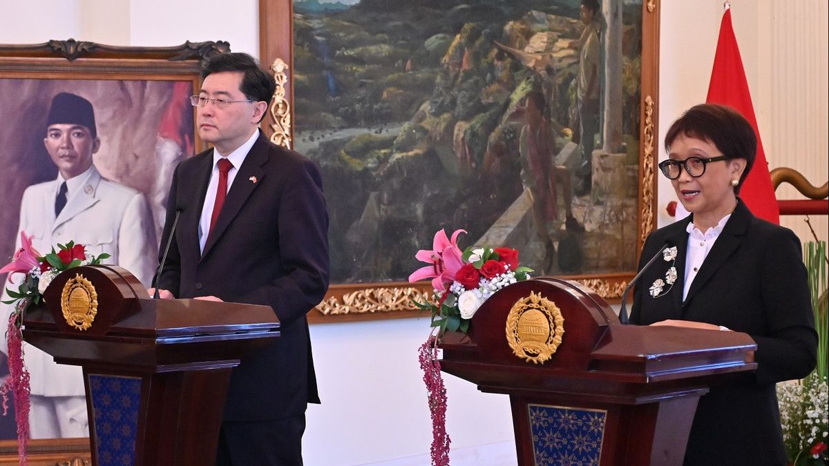 وزيرة الخارجية ريتنو تؤكد أهمية الاستقرار في منطقة الآسيان وبحر الصين الجنوبي لدى قبولها وزير الخارجية الصيني