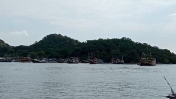 Bad Weather, Tourist Boats In Labuan Bajo Are Asked By BPBD To Be Prohibited From Sailing