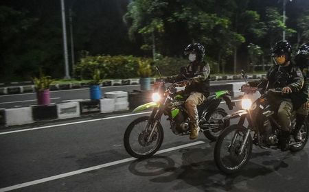 Personel Gabungan TNI-Polri-Satpol PP Patroli Jaga Keamanan Paskah di Surabaya