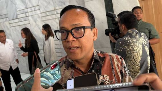 Kemenaker Selidiki Laporan PHK 250.000 Buruh Akibat Penutupan 60 Pabrik Tekstil karena Impor Ilegal  