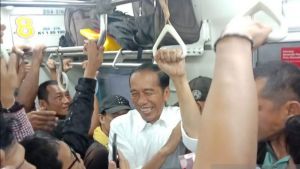 Heboh Jokowi Desak-desakan Naik KRL ke Bogor dalam Memori Hari Ini, 6 Maret 2019