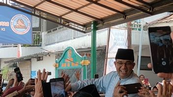 Kunjungi Ponpes Al Falak Bogor, Anies Baswedan Dapat Doa  Santri Menang Pilpres 2024