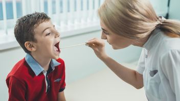 親が注意する必要がある喉の炎症に罹患した子供の特徴