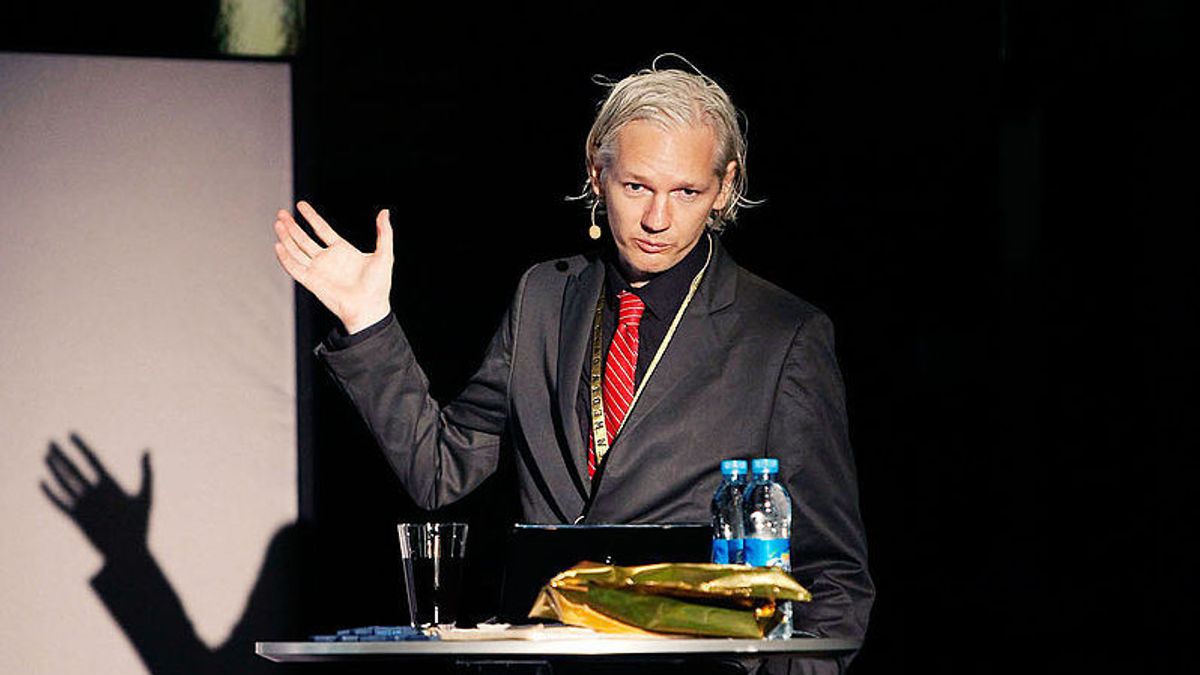 Penantian Keputusan Bebas Bersyarat Julian Assange