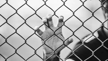 فيديو لسجن السجين غير الأخلاقي في مكتب السجن، أجرت وزارة القانون وحقوق الإنسان في جاوة الوسطى تحقيقا