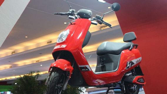 Bakal <i>Right Issue</i> Rp336 Miliar, SLIS Genjot Penjualan Motor Listrik