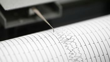 地震M 4.6 西スマトラの南海岸がパダンで感じられ、その引き金は地域断層活動