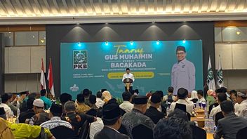 Airin과 Zaki Iskandar가 PKB에 주지사 후보로 등록