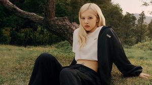 Rosé BLACKPINK Jadi Idol K-pop Pertama Menangkan Song of the Year di MTV VMA 2025