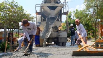 SIG soutient le développement des routes dans six villages de Rembang et Blora Central Java