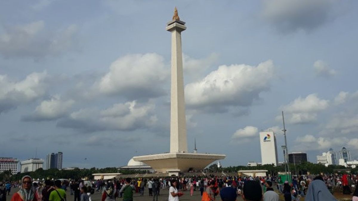 Le temps du 28 août, Jakarta est nuageuse tout au long de la journée et températures de 36 degrés Celsius