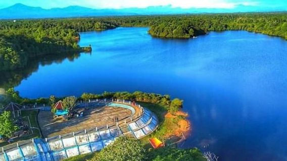 穆科穆科本古鲁有尼邦湖， 这个旅游目的地设施已经完成